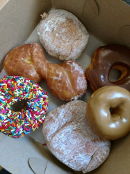 Royal Donut