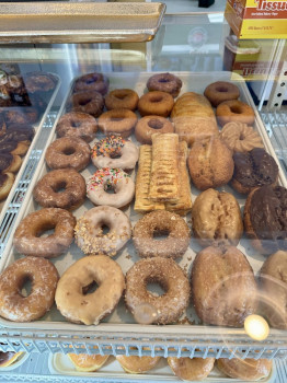 San Carlos Chuck's Donuts