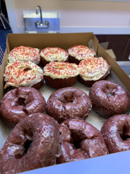 Sara Donuts