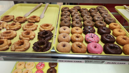 Serena's Donuts