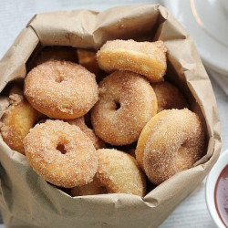 Sugar Lips Mini Donuts