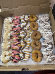 Sugar Llamas Tulsa Hills - Mini Donuts, Ice Cream, Coffee