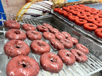 TV DONUTS /Fresh Daily /Mochi /Boba Teas