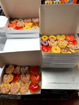 USA Donuts ( By Los Angeles Valley College )
