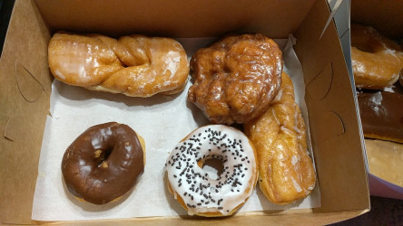 White House Donut Shop