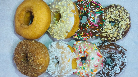 World Donuts 'n Ice Cream