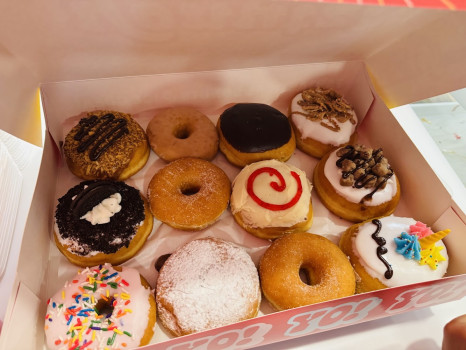 Yonutz Donuts and Ice Cream - Cape Coral